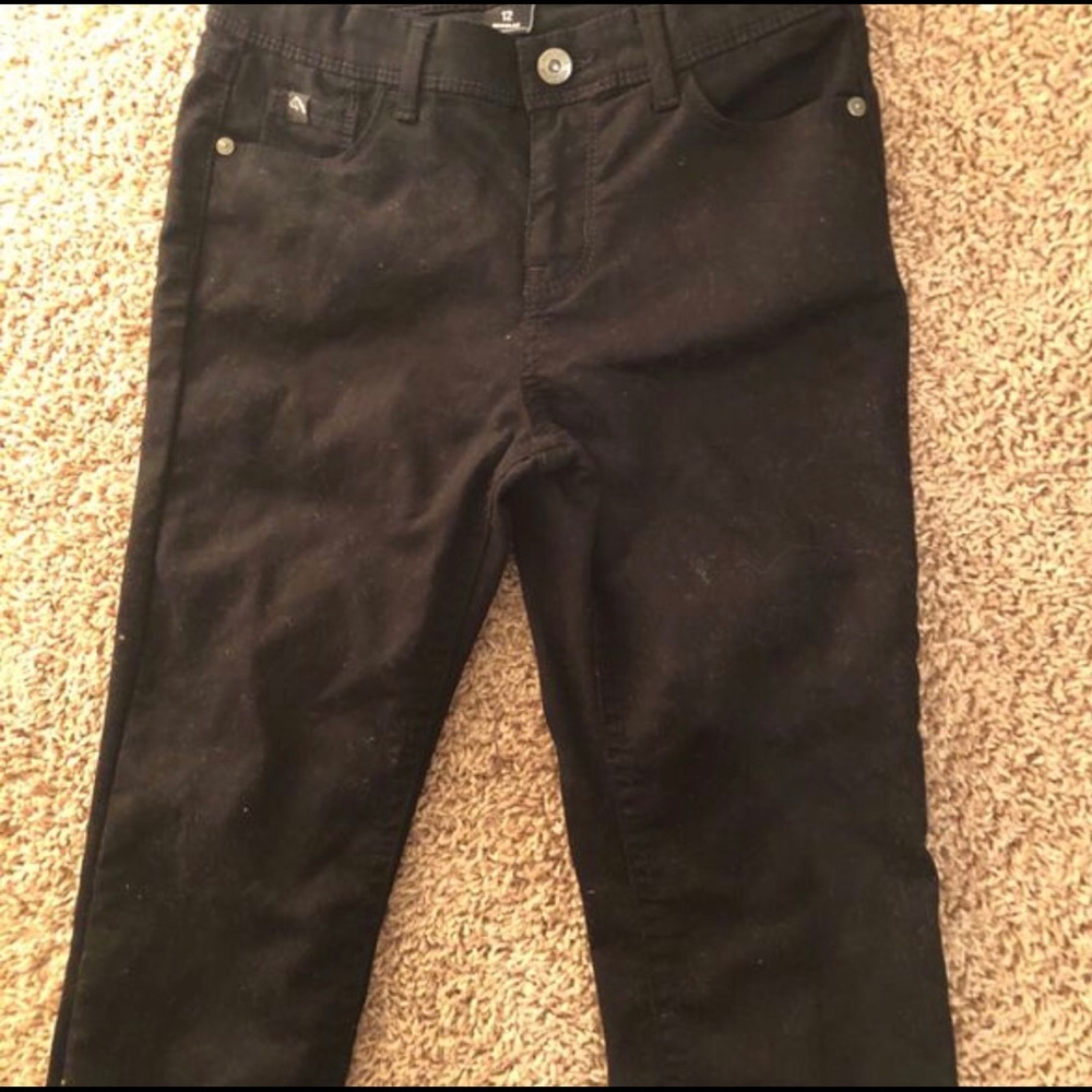 Clothing item (pants)